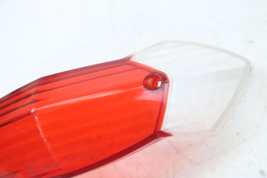 photo de CABOCHON FEU ARRIERE PEUGEOT KISBEE 4T 50 (2010 - 2017)