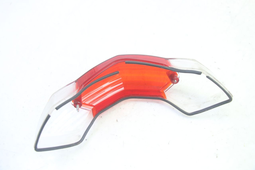 photo de CABOCHON FEU ARRIERE PEUGEOT KISBEE 4T 50 (2010 - 2017) - Gros plan technique