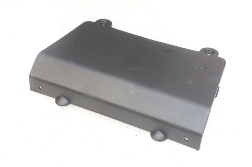 photo de CACHE BATTERIE KYMCO AGILITY 16+ 4T 50 (2018 - 2023)
