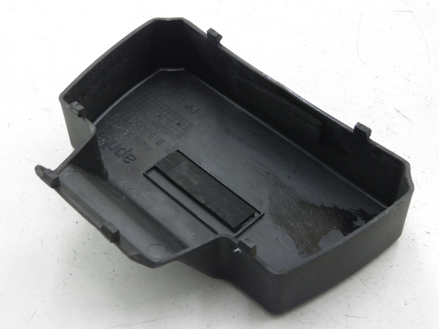 photo de CACHE BATTERIE APRILIA SCARABEO 100 (2003 - 2012)