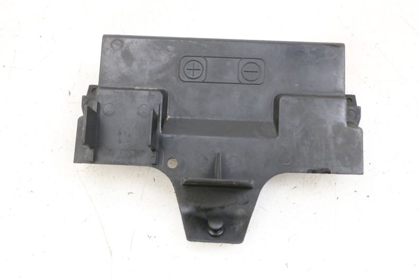 photo de CACHE BATTERIE SUZUKI BURGMAN 650 (2013 - 2020)