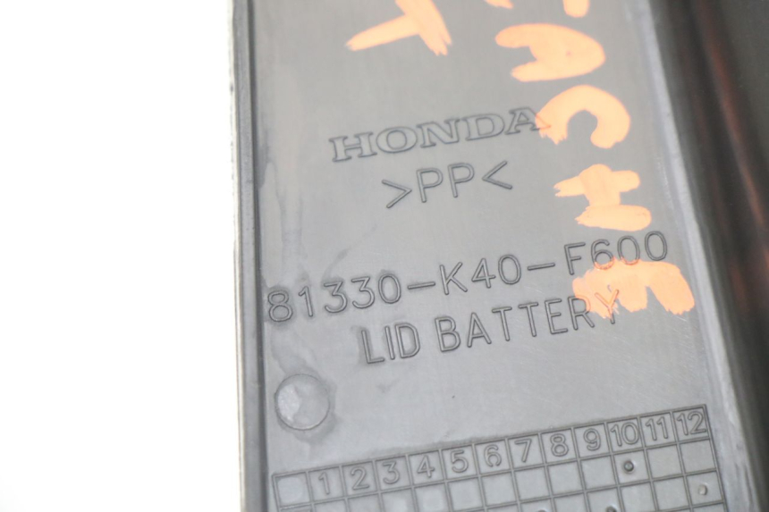 photo de CACHE BATTERIE HONDA FORZA 125 (2021 - 2025)