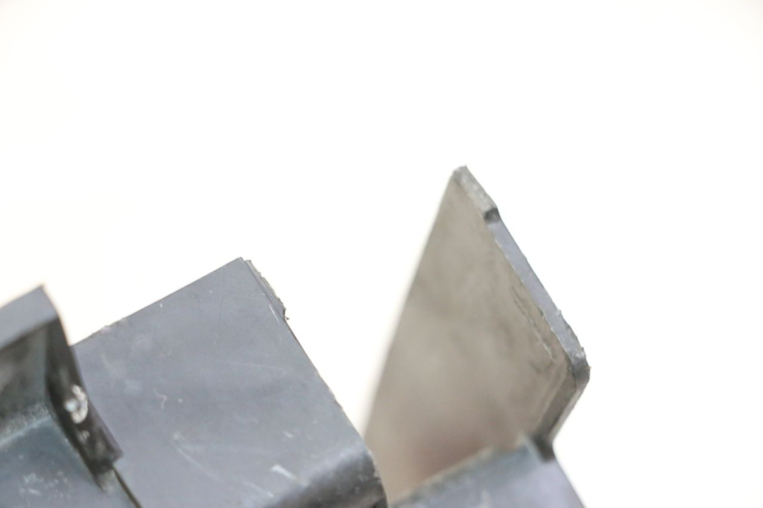 photo de CACHE BATTERIE YAMAHA FZ6 FAZER S2 600 (2007 - 2011)