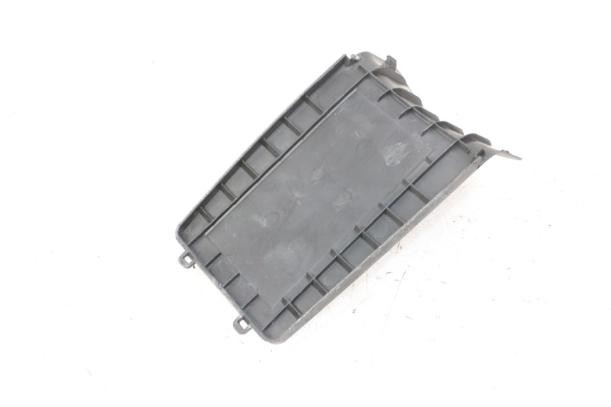 photo de CACHE BATTERIE PEUGEOT KISBEE 2T 50 (2010 - 2017)