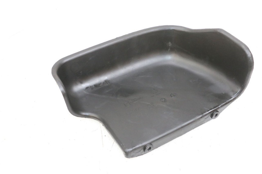 photo de CACHE BATTERIE PIAGGIO MP3 RL 250 (2007 - 2010) - Zoom état d’usage