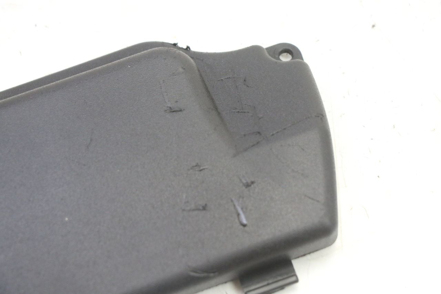 photo de CACHE BATTERIE PIAGGIO NRG POWER PUREJET 50 (2018 - 2021)