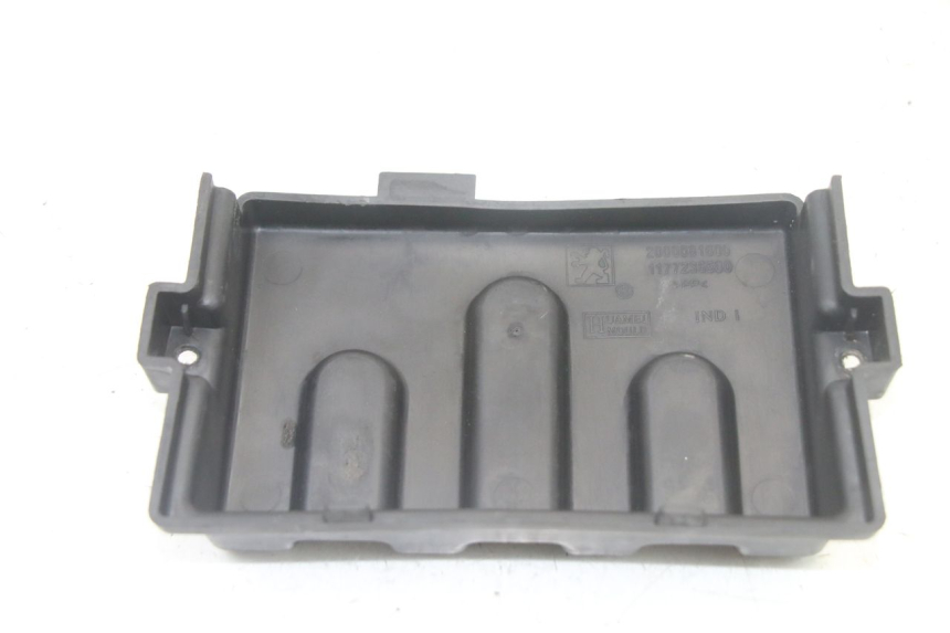 photo de CACHE BATTERIE PEUGEOT SPEEDFIGHT 3 LC 2T 50 (2009 - 2015)