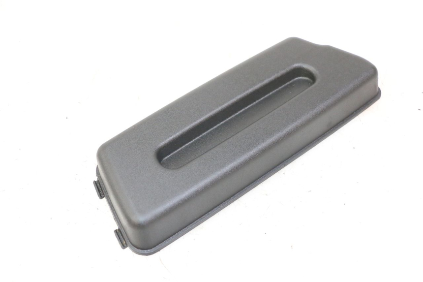 photo de CACHE BATTERIE PIAGGIO FLY 2T 50 (2004 - 2017)