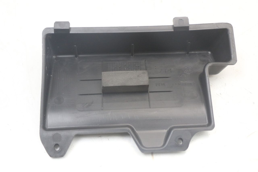 photo de CACHE BATTERIE PIAGGIO ZIP 2T 50 (2009 - 2019)