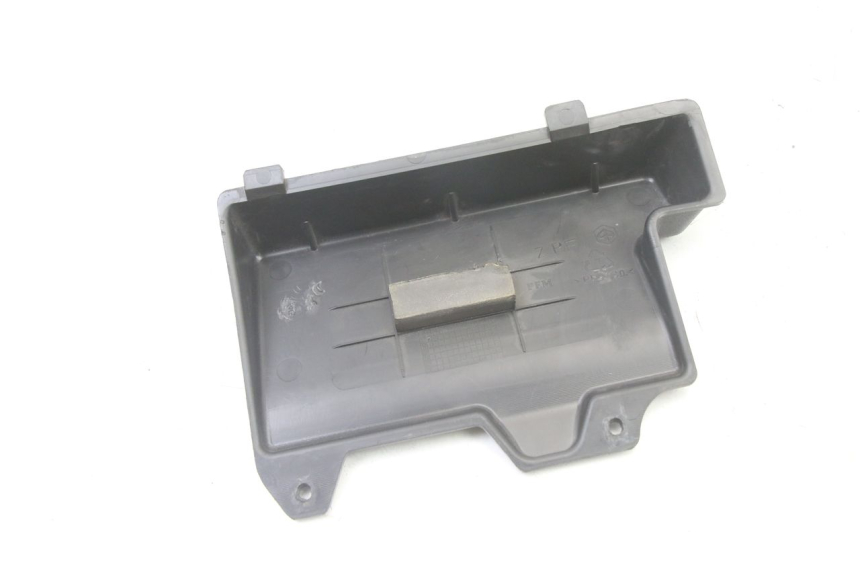 photo de CACHE BATTERIE PIAGGIO ZIP 4T 50 (2018 - 2020)