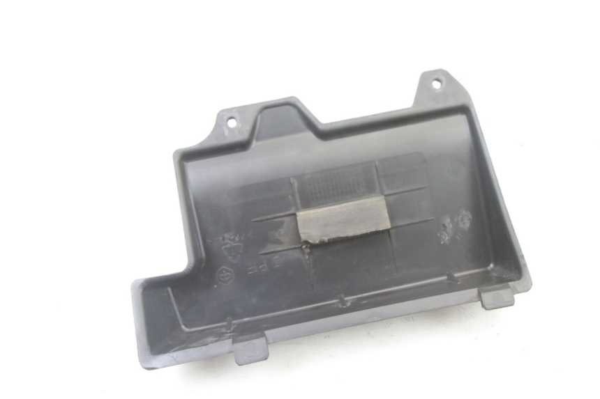photo de CACHE BATTERIE PIAGGIO ZIP 4T 50 (2018 - 2020)