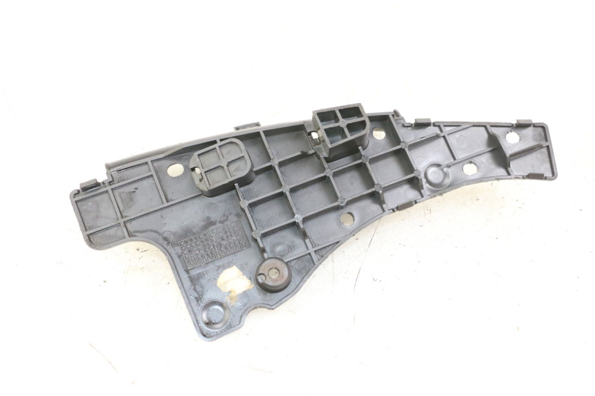 photo de CACHE BATTERIE SUZUKI BURGMAN 125 (2007 - 2014)