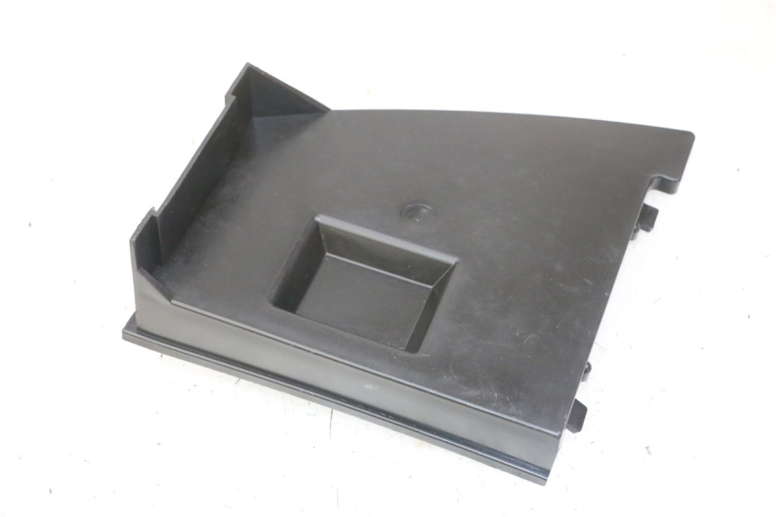 photo de CACHE BATTERIE YAMAHA WHY 50 (1998 - 2000)