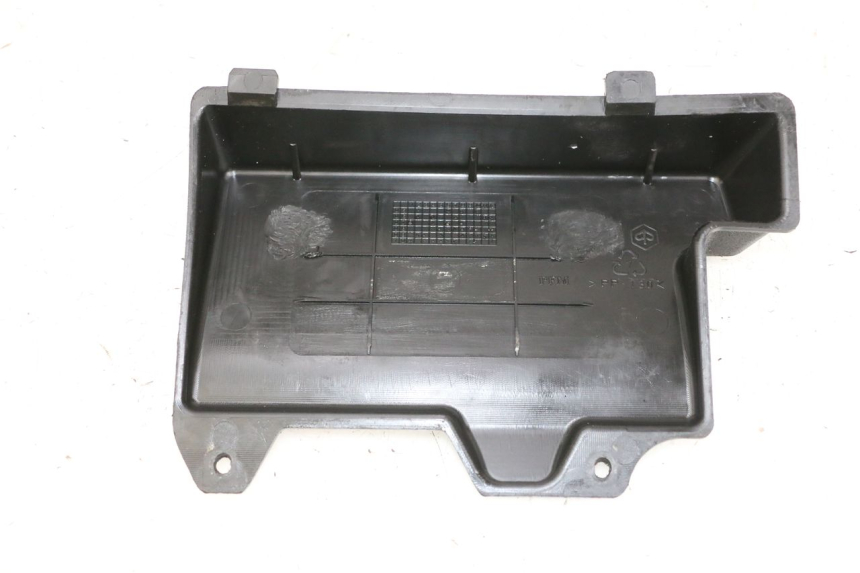 photo de CACHE BATTERIE PIAGGIO ZIP 2T 50 (2009 - 2019) - Autre angle de vue