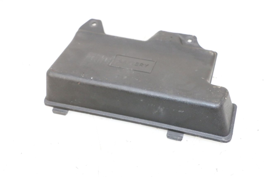 photo de CACHE BATTERIE PIAGGIO ZIP 4T 50 (2018 - 2020) - Zoom état d’usage