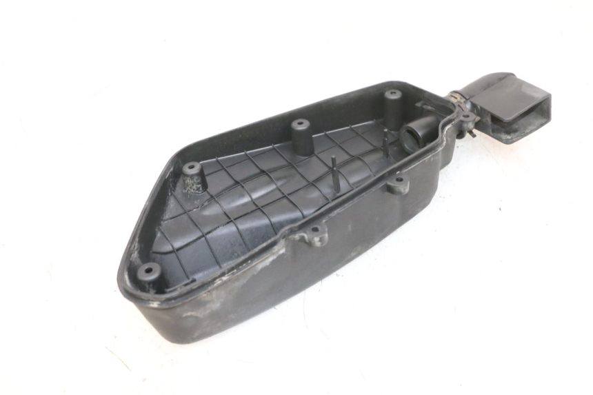 photo de CACHE BOITE AIR KYMCO AGILITY 16+ 4T 50 (2018 - 2023) - Zoom état d’usage