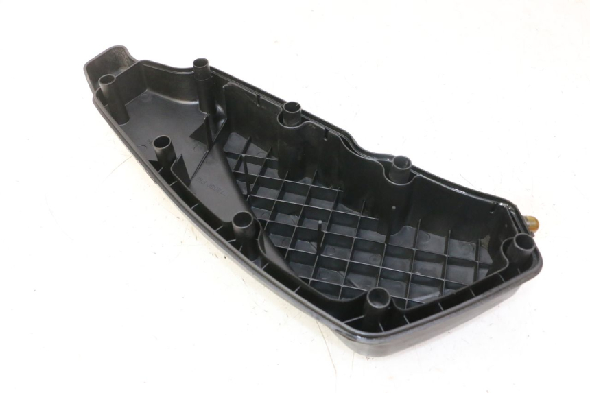 photo de CACHE BOITE AIR PEUGEOT SATELIS 125 (2013 - 2018)