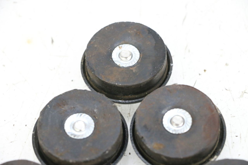 photo de CACHE CHASSIS LATERAL MAG POWER BOMBERS 4T 50 (2016 - 2026) - Zoom état d’usage