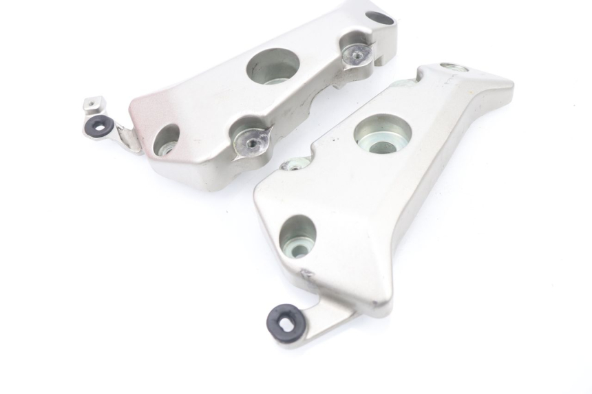 photo de CACHE CHASSIS LATERAL HONDA CBF 500 (2004 - 2007)