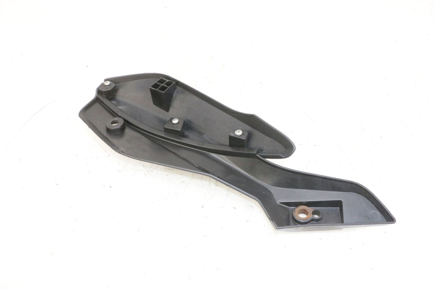 photo de CACHE CHASSIS LATERAL DROIT KSR CODE 125 (2018 - 2020) - Zoom état d’usage