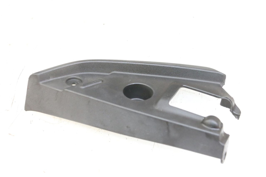 photo de CACHE CHASSIS LATERAL DROIT HONDA SH i 300 (2015 - 2020)
