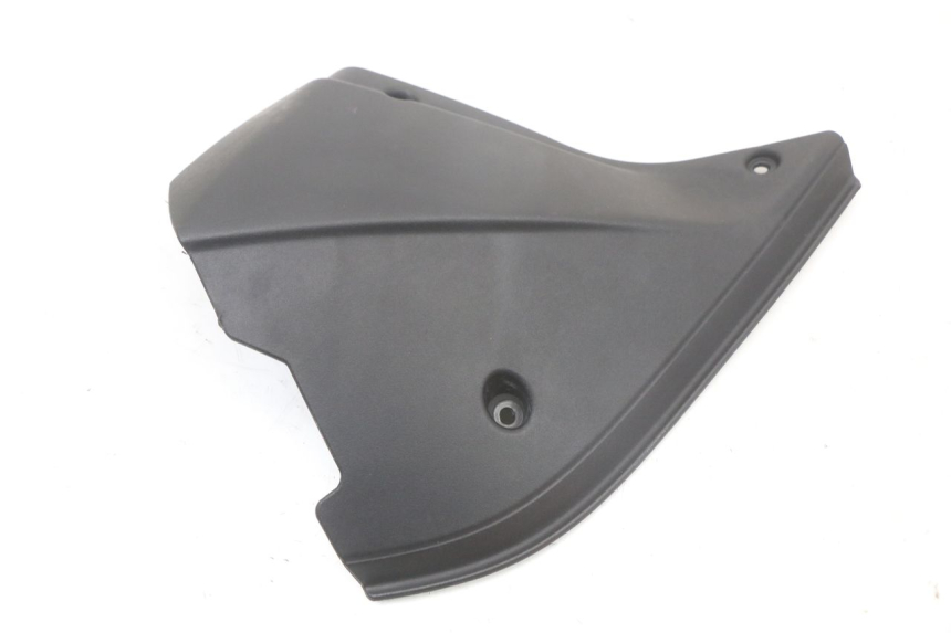 photo de CACHE CHASSIS LATERAL DROIT MOTO GUZZI NORGE 8V GT 1200 (2011 - 2016)
