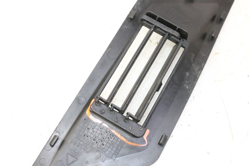 photo de CACHE CHASSIS LATERAL DROIT GILERA RUNNER SP 50 (2009 - 2017)