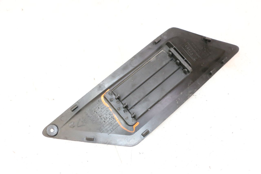 photo de CACHE CHASSIS LATERAL DROIT GILERA RUNNER SP 50 (2009 - 2017)