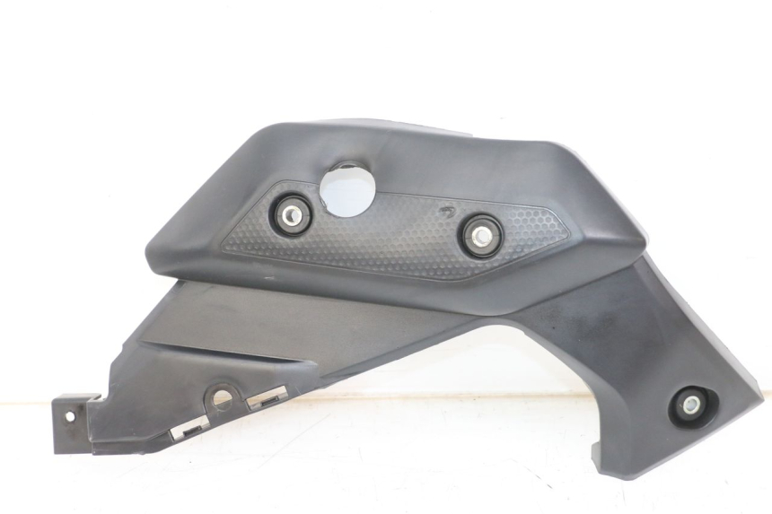 photo de CACHE CHASSIS LATERAL DROIT YAMAHA XJ6 ABS 600 (2008 - 2016)