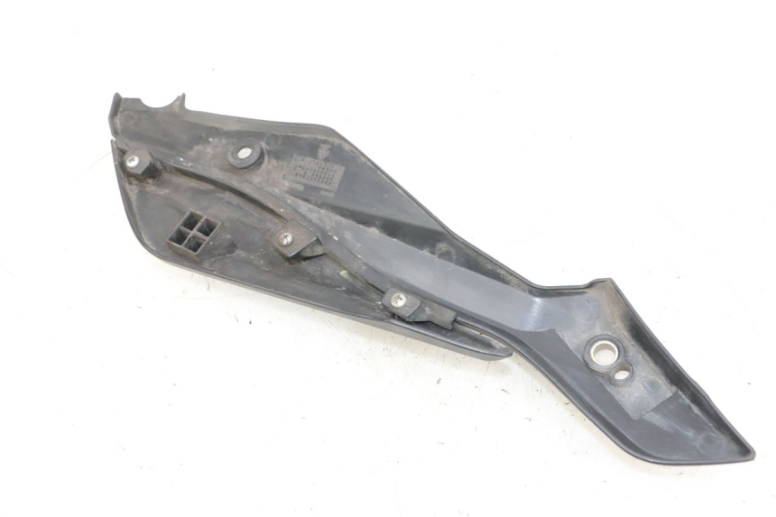 photo de CACHE CHASSIS LATERAL GAUCHE KSR CODE 125 (2018 - 2020) - Zoom état d’usage