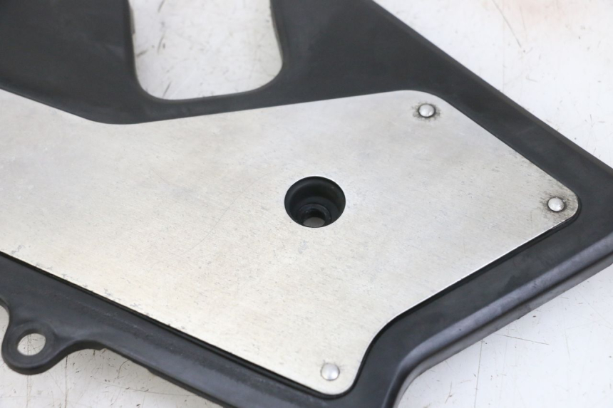 photo de CACHE CHASSIS LATERAL GAUCHE HONDA CBR F 1000 (1993 - 1996)