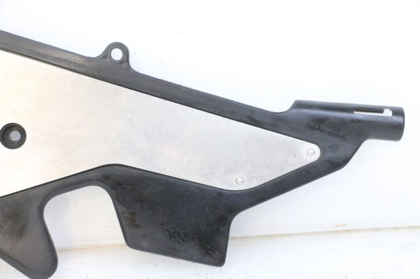 photo de CACHE CHASSIS LATERAL GAUCHE HONDA CBR F 1000 (1993 - 1996)