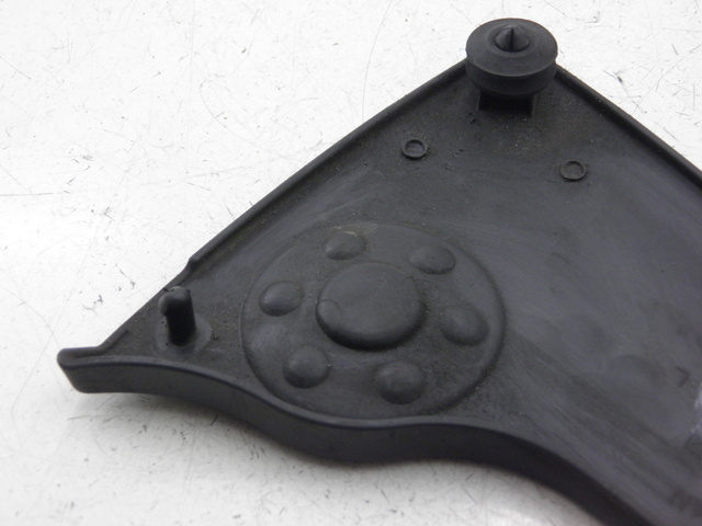 photo de CACHE CHASSIS LATERAL GAUCHE KAWASAKI ER-6 ER6 N 650 (2005 - 2009) - Gros plan technique