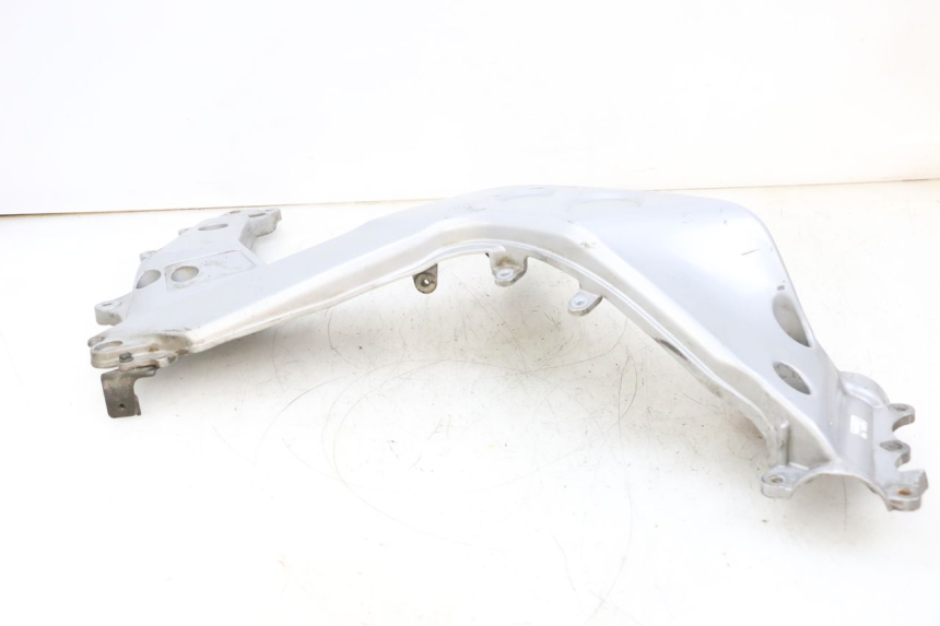 photo de CACHE CHASSIS LATERAL GAUCHE HONDA NSR R 125 (1994 - 2003) - Points de fixation