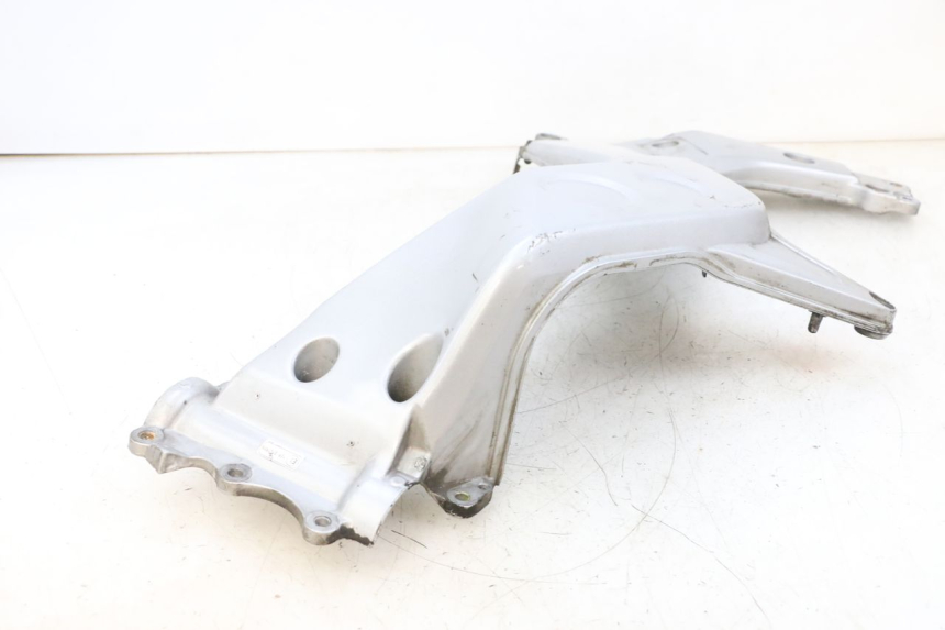 photo de CACHE CHASSIS LATERAL GAUCHE HONDA NSR R 125 (1994 - 2003) - État de surface