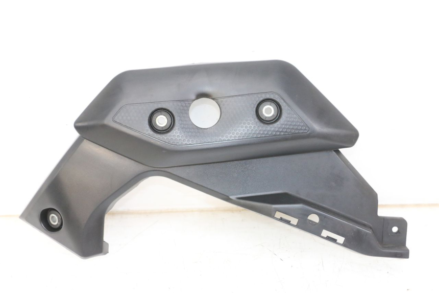photo de CACHE CHASSIS LATERAL GAUCHE YAMAHA XJ6 ABS 600 (2008 - 2016)