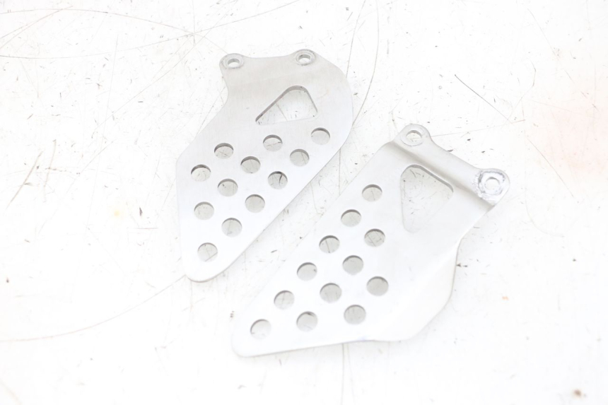 photo de CACHE CHASSIS LATERAL SUZUKI GSXR GSX-R 1000 (2003 - 2004) - Vue d’ensemble