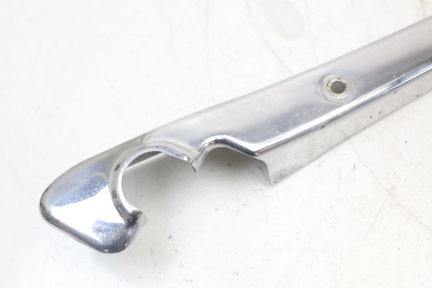 photo de CACHE CHASSIS LATERAL HARLEY DAVIDSON SPORTSTER XL CUSTOM 883 (1999 - 2006)