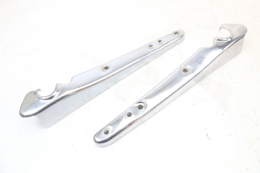photo de CACHE CHASSIS LATERAL HARLEY DAVIDSON SPORTSTER XL CUSTOM 883 (1999 - 2006)