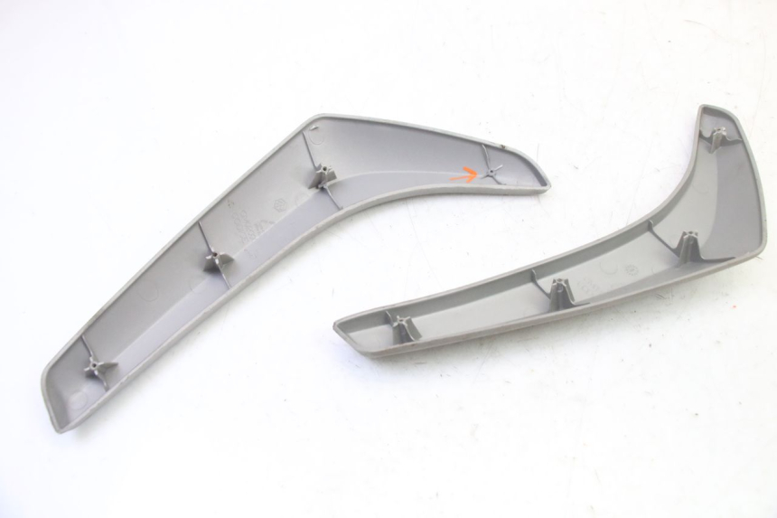 photo de CACHE CHASSIS LATERAL PIAGGIO LIBERTY 4T 50 (2009 - 2015)