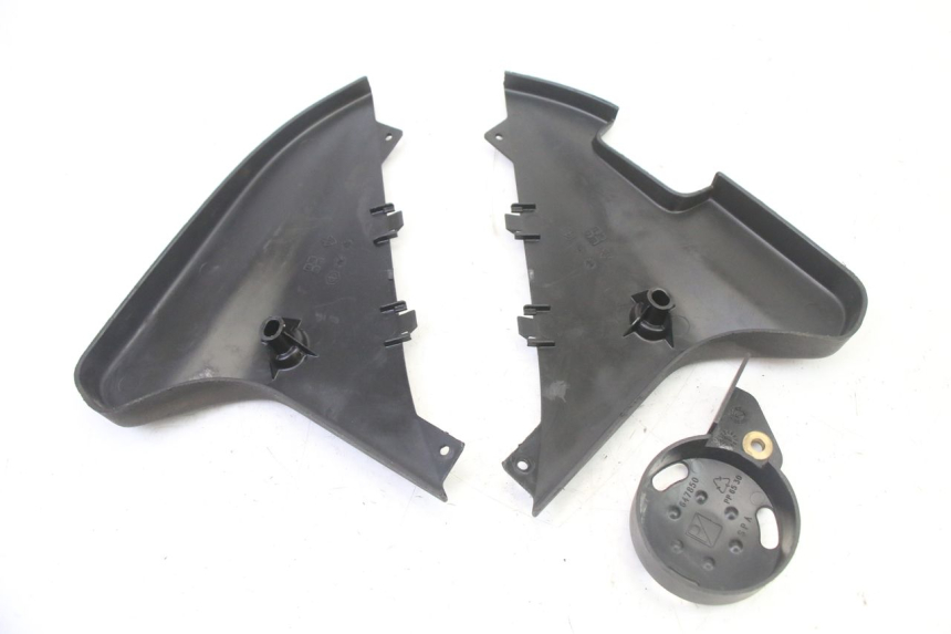 photo de CACHE CHASSIS LATERAL GILERA NEXUS 125 (2009 - 2013)