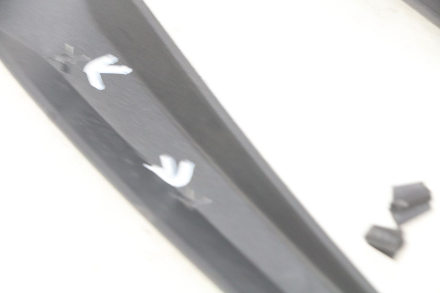 photo de CACHE CHASSIS LATERAL APRILIA SR 2T 50 (2012 - 2017)