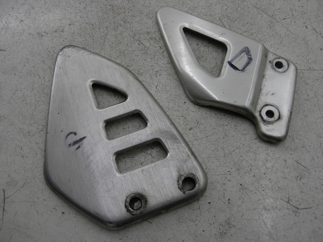 photo de CACHE CHASSIS LATERAL SUZUKI SV S 650 (1999 - 2002)