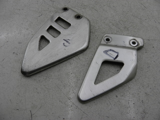 photo de CACHE CHASSIS LATERAL SUZUKI SV S 650 (1999 - 2002)