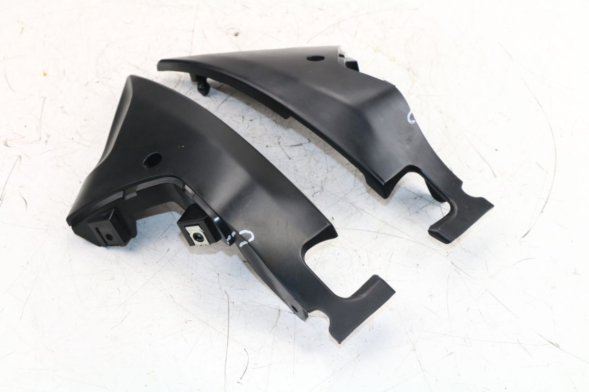 photo de CACHE CHASSIS LATERAL DAELIM VJ ROADWIN FI 125 (2008 - 2017)