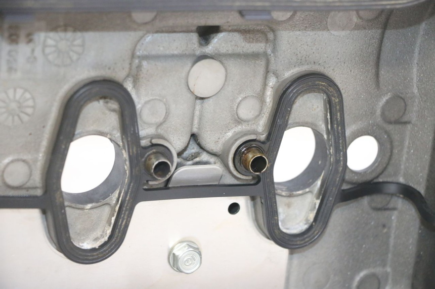photo de CACHE CULBUTEUR HONDA CB R 1000 (2018 - 2023)