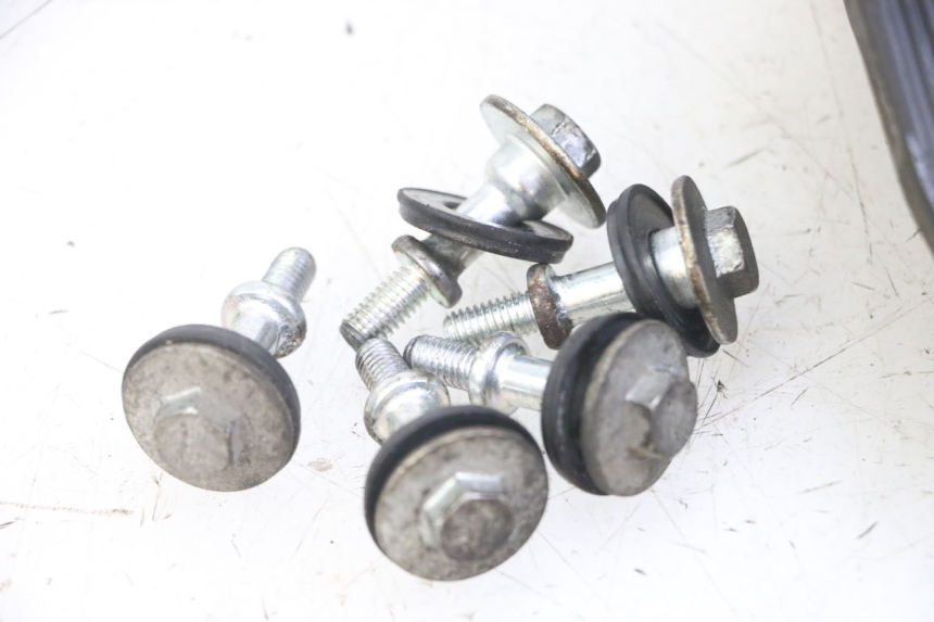 photo de CACHE CULBUTEUR PIAGGIO MP3 LT 300 (2010 - 2016)