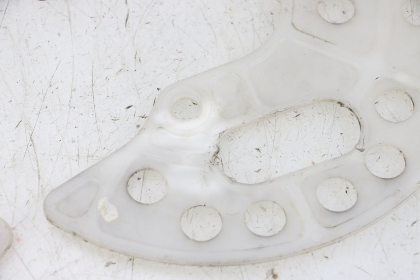 photo de CACHE DISQUE FREIN YAMAHA YFM R RAPTOR 250 (2008 - 2014) - Zoom état d’usage