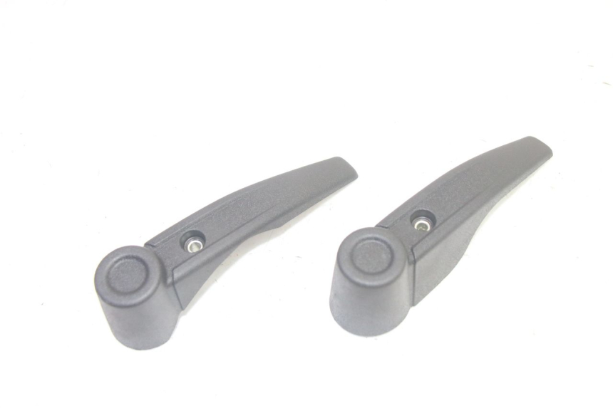 photo de CACHE FOURCHE PIAGGIO MP3 HPE 350 (2018 - 2020) - Détail de la pièce