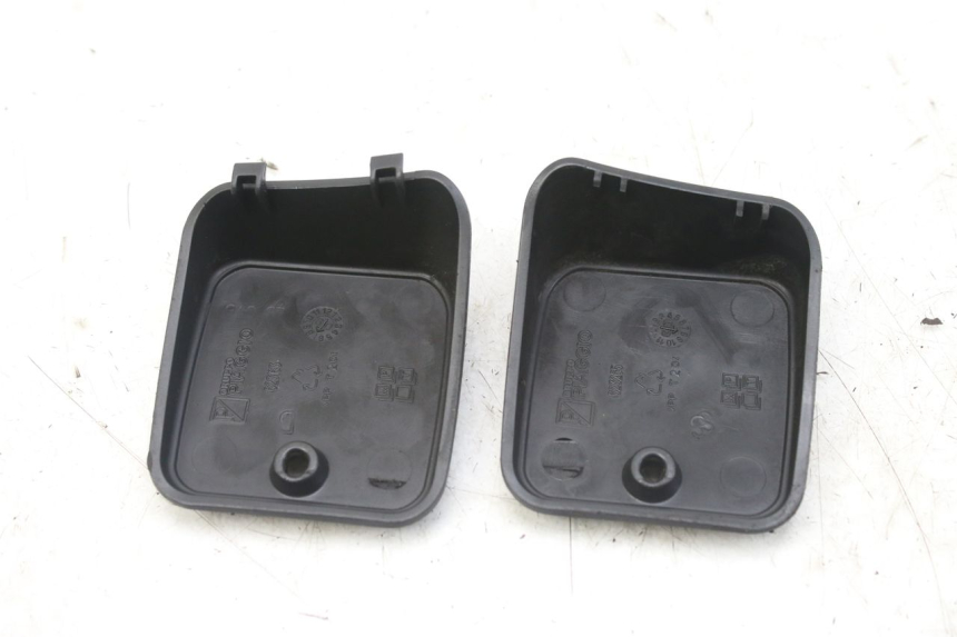photo de CACHE MAITRE CYLINDRE PIAGGIO MP3 RL 250 (2007 - 2010)